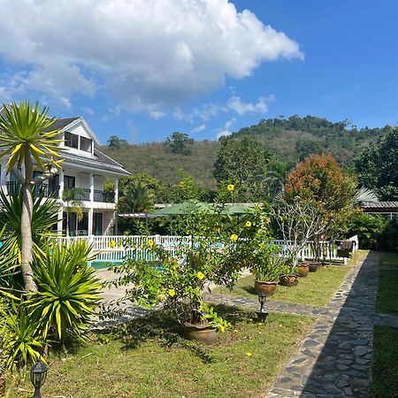Villa Colina Khao Lak Rooms And Bungalows - Adults Only 外观 照片