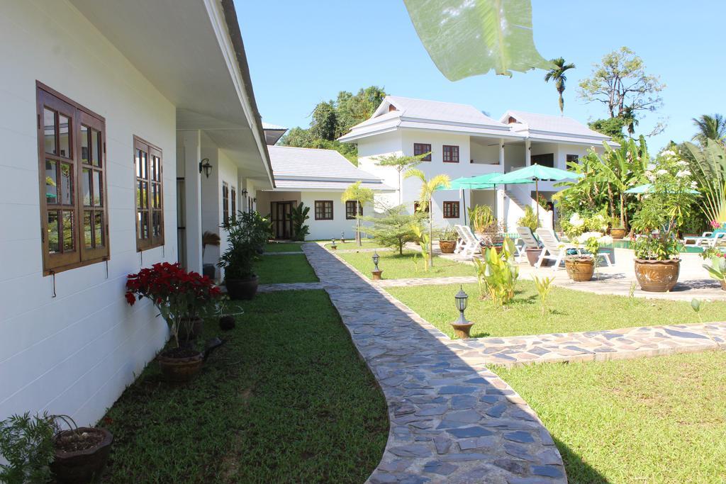 Villa Colina Khao Lak Rooms And Bungalows - Adults Only 外观 照片